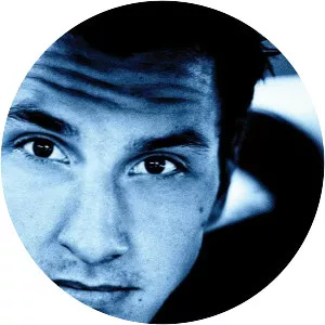 Becoming Zlatan - 2015 ‧ Sport/Documentary ‧ 1h 50m