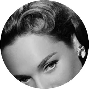 Bella Darvi - Film actress