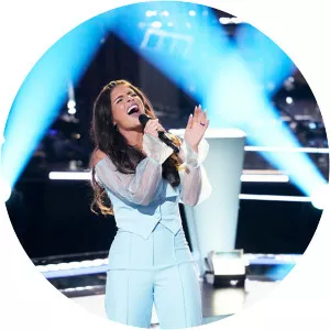 Bella DeNapoli - Singer