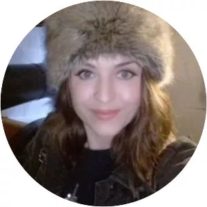 Bella Higgin - Author