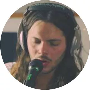 BELLEVUE DAYS - Musical artist