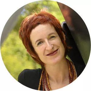 Benda Hofmeyr - Author