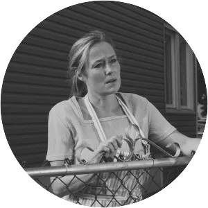 Beneath the Blue Suburban Skies - 2019 ‧ Drama/Drama ‧ 1h 35m