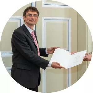 Benjamin M Friedrich