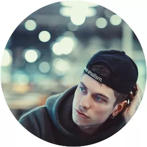 Benjamin Mascolo - Singer