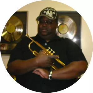 Bennie Cowan - Musician