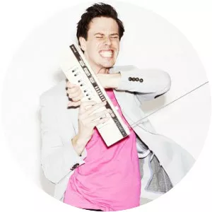 Benny Smiles - Musical artist