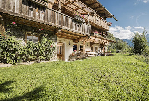 Bergchalets Klausner - Serviced accommodation in Ramsau im Zillertal, Austria