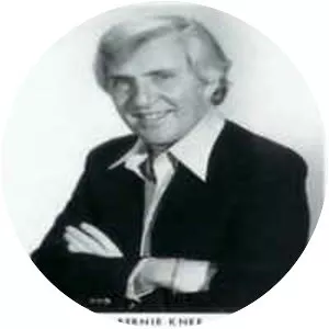 Bernie Knee