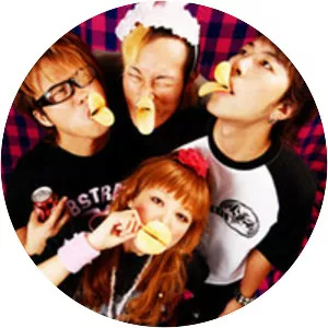 BERRY ROLL - Musical group