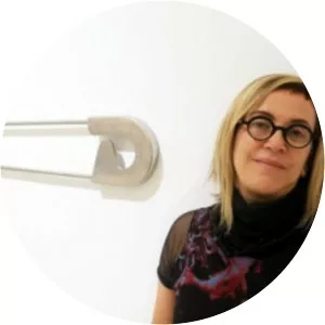 Beth Moysés - Artist