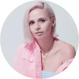 Beth Thornton - Musical artist