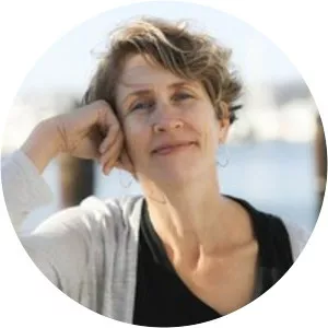 Bethanie Deeney Murguia - Author