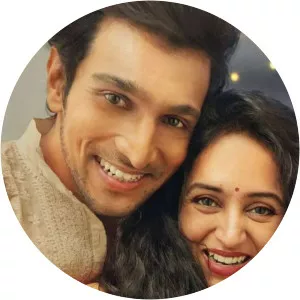 Bhamini Oza - Pratik Gandhi's wife