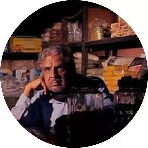 Bharath Stores - 2013 ‧ 1h 38m