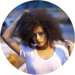 Bia Doxum - Musical artist