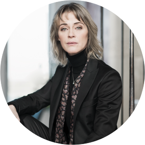 Bianka Knoblach - Author