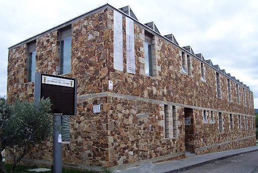 Biblioteca Municipal Eugenio Arias