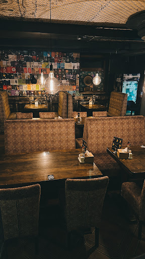 Biblioteka Pub - European restaurant