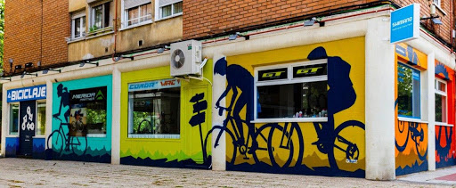 Biciclaje - Bicycle repair shop