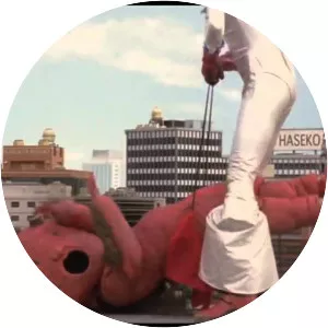 Big Man Japan - 2007 ‧ Sci-fi/Comedy ‧ 1h 53m