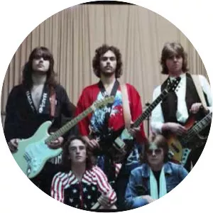 Bitches Sin - Musical group