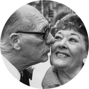 Bluey Hill - Production manager (band) ‧ Chili Bouchier's husband