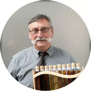 Bob Minnekeer - Author