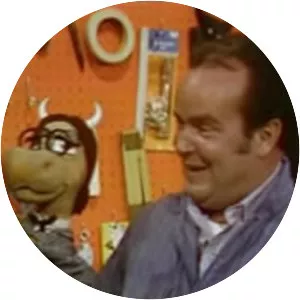 Bob Trow - American radio actor