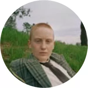 Bobbi Salvör Menuez