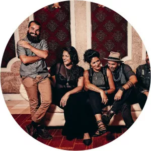 Bon Bon Vivant - Band