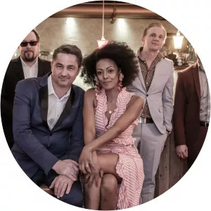 Bonita & the Blues Shacks