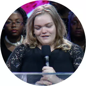 Bonnie Chapman - Internet personality ‧ Beth Chapman's daughter