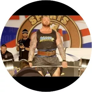 Born Strong - 2017 ‧ Drama/Sport