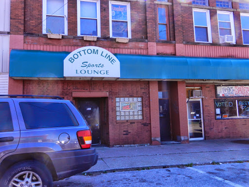 Bottomline Sports Lounge - Bar