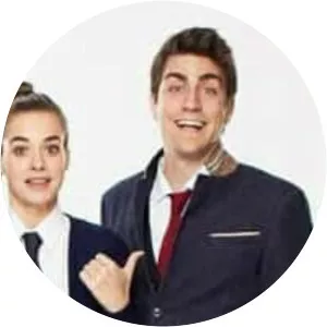 Boynu Bükükler - TV series