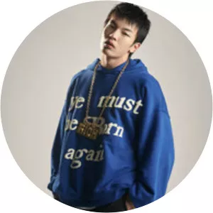 tizzy t brant.b小白