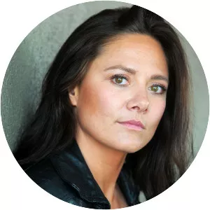 Bree Peters - Actress