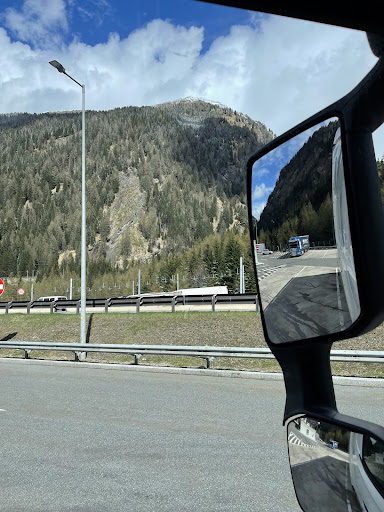 Brennersee 234 Parking - Parking lot in Gries am Brenner, Austria