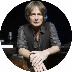 Brett Tuggle - Musician