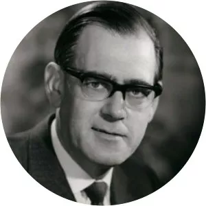 Brian Flowers, Baron Flowers