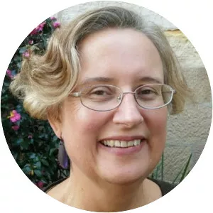 Bronwyn Hanna - Author