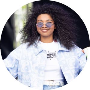 Brooke Combe - Singer