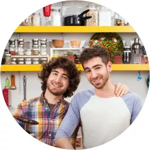 Brothers Green: EATS!Since 2015 - 2015 ‧ 2 seasons