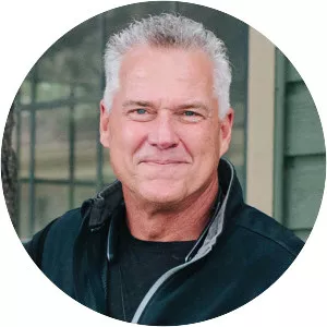 Bruce Collie - American football player