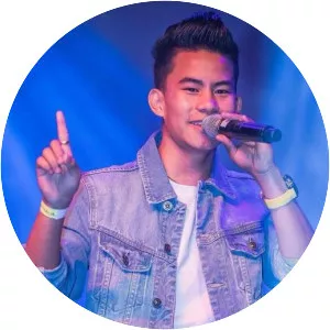 Buddha Lama - Nepalese singer