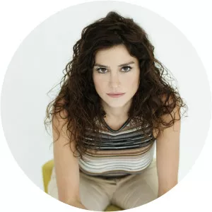 Buket Aslan - Actress