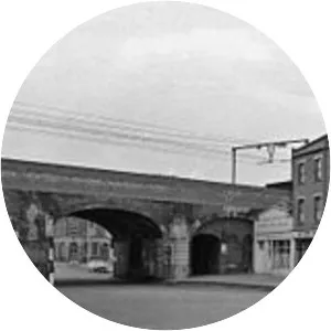 Burdett Road railway station - 