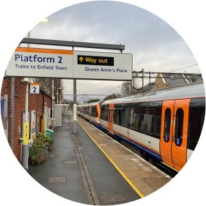 Bush Hill Park railway station - 