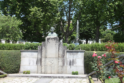 Busto de Martins Sarmento - Sculpture in Guimaraes Municipality, Portugal